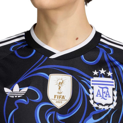 MAGLIA ARGENTINA AWAY 2026/27 (PATCH + "L.MARTÍNEZ 22" INCLUSI)